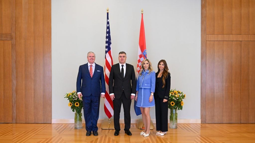 Nicole McGraw presents credentials in Zagreb to Croatian president
