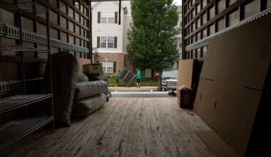 DOD decides against privatizing service members’ household goods moves