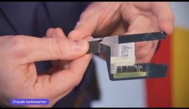 Pasop voor mensen die uw kaart proberen te dupliceren tijdens het tanken !