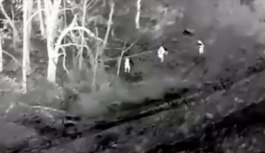 Three russian soldiers are eliminated by heavy drone drops of an octacopter drone. 425th Skala Brigade. October 2025.