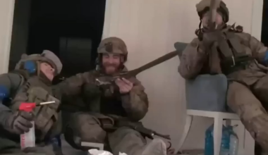 Azov regiment defends  Mariupol  against  overwhelming Russian forces. Early 2022