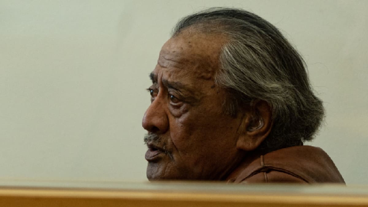 Auckland judge rebukes supporters as Razz Edwards sentenced for abusing girls