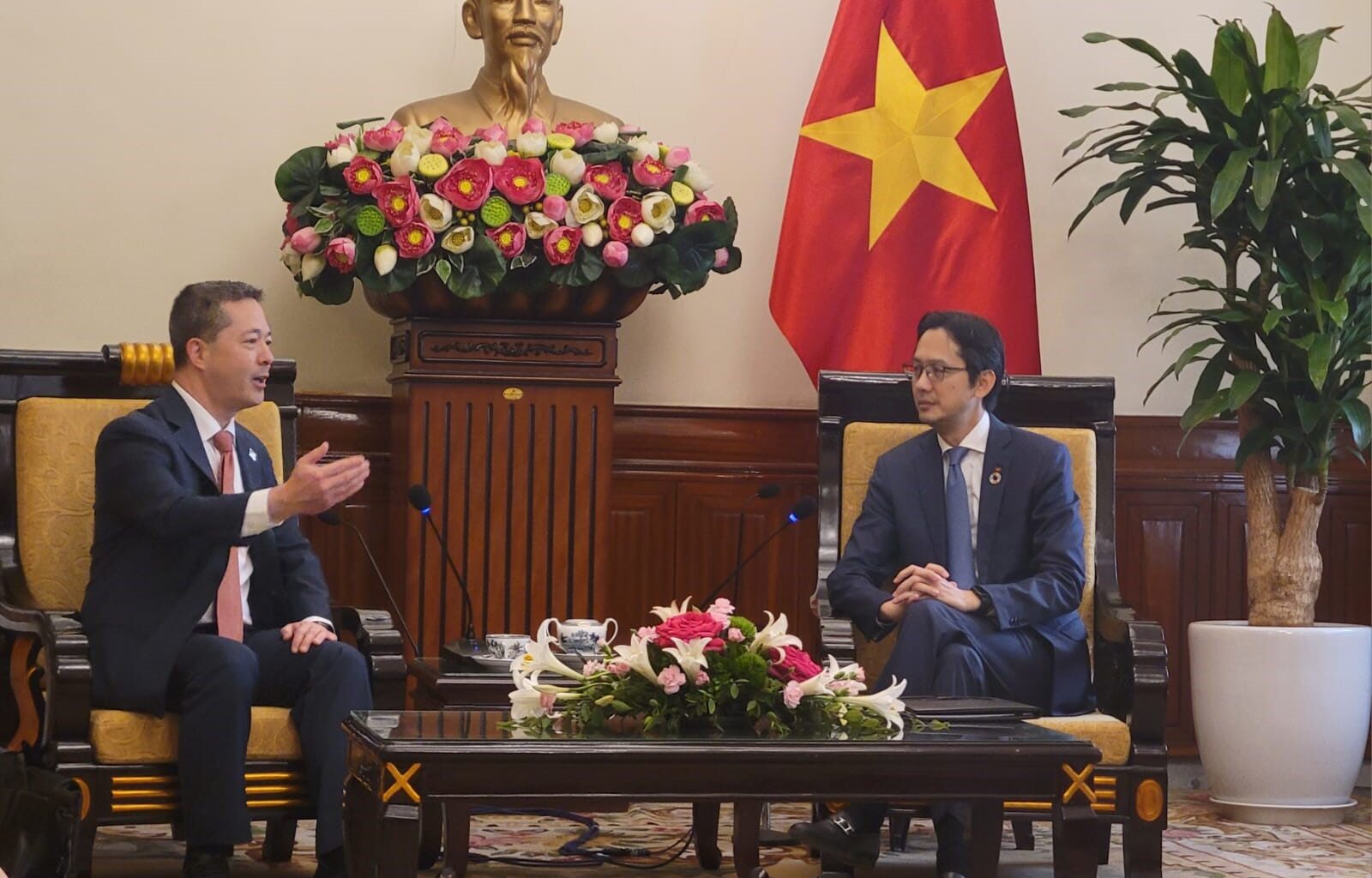 Secretary of State Marco Rubio met today with Vietnam President Luong Cuong and acting Foreign Minister Le Hoai Trung