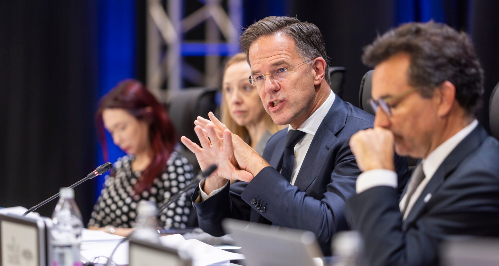 L’AP-OTAN approuve les objectifs en matière d’augmentation des dépenses de défense et le renforcement du soutien à l’Ukraine