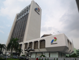 Ex-Pertamina top official accused of enriching 13 firms in oil graft scandal
