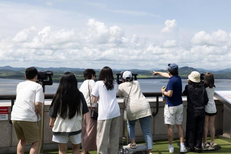 President Lee must step in to end the 'two states' confusion