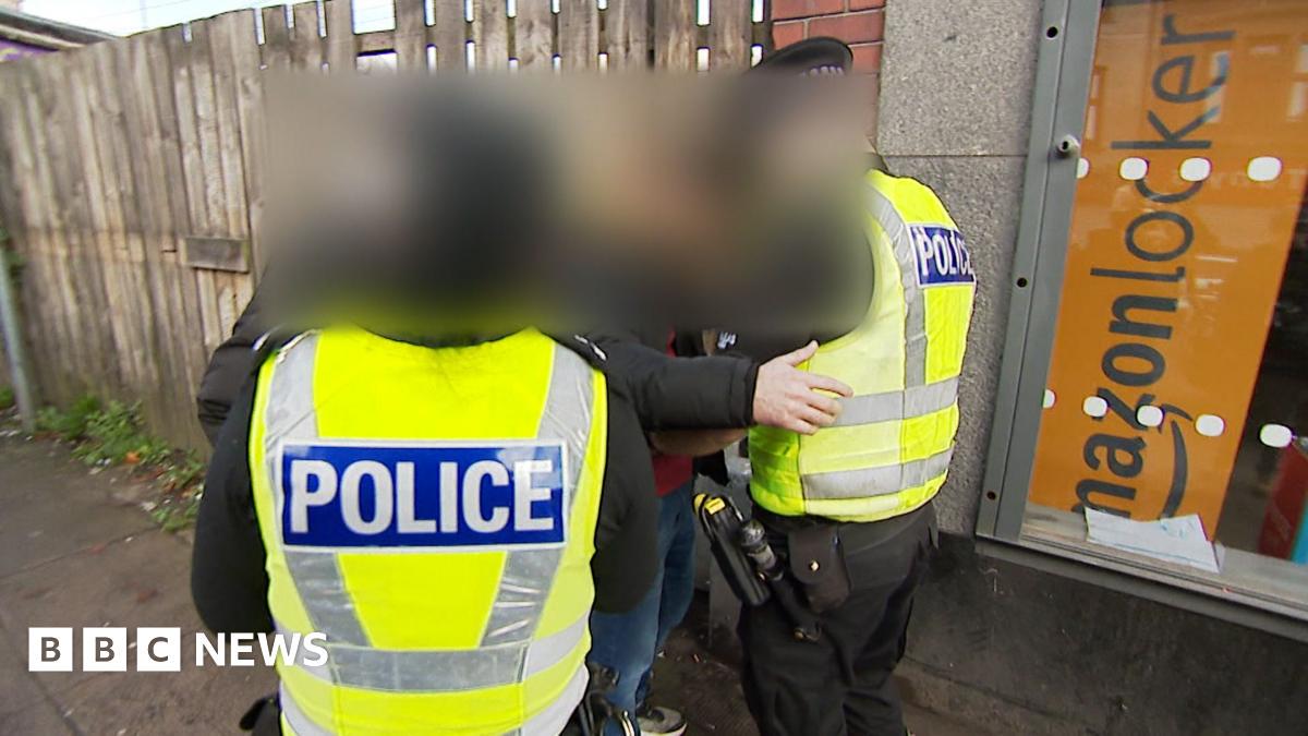 Police target barbers and vape shops in organised crime raids