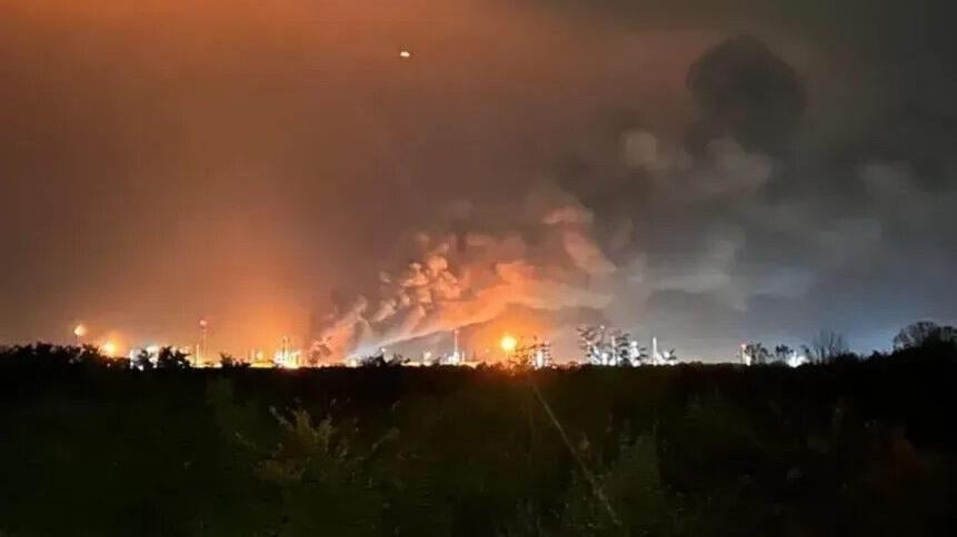 Explosions at Oil Refineries in Hungary and Romania Spark Sabotage Suspicions