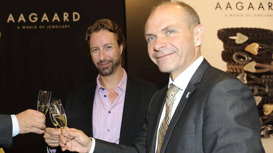 Lækket mail: Gade opfordrer til luksus-ophold hos eks-partner - Ny møgsag: Tidligere forretningspartner hævder i lækket mail, at Søren Gade (Venstre) opfordrer folketingsmedlemmer til at bruge deres uddannelsesmidler på partnerens kurser. I fællesmail vasker Gade hænder over for kollegaerne