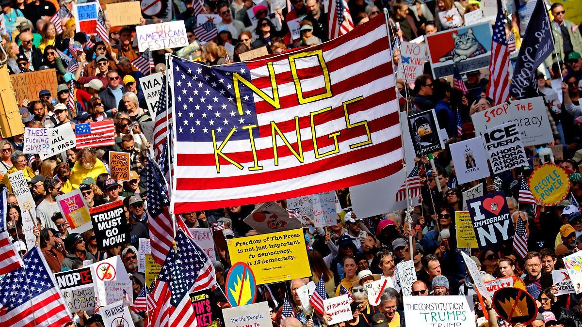 US-weite Proteste gegen Trump: Sieben Millionen Menschen auf der Straße