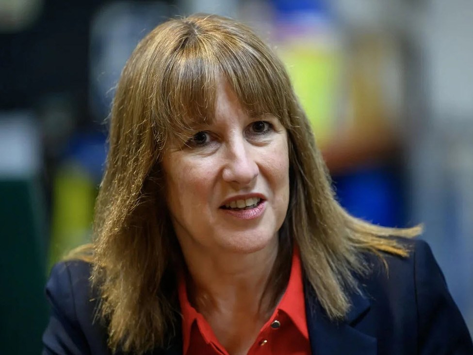 UK chancellor to cut red tape for 100,000 businesses, saving £6bn