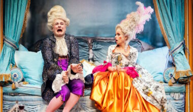 Wilde Theaterkomödie „Marie-Antoinette“ - LokalKlick.eu