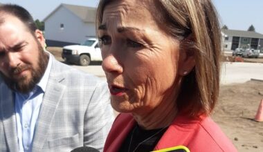 Reynolds Requiring Immigration Checks On Prospective State Employees, License Holders