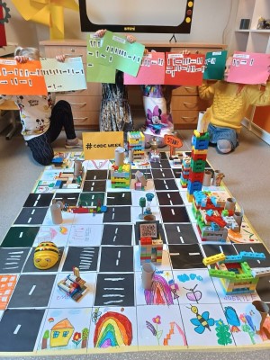 Lietuva dalyvauja „ES programavimo savaitėje“: dalyviai koduoja su makaronais ir stato raketas