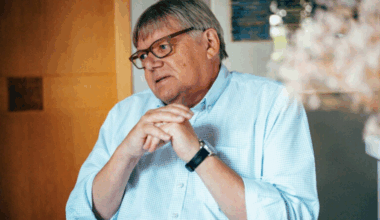 Burgemeester Sint-Truiden reageert na dronken video: “Ik kan allerlei excuses zoeken, maar dat doe ik niet”