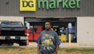 Dollar Store Workers Fight to Improve Jobs, Even Without a Union