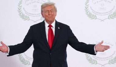 Trump plans 2028 White House run in bid to be US president '4EVA'