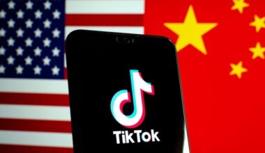 Trump Declares 'I Saved TikTok' In Viral Return, JD Vance Joins Comeback As US-Owned App Launches - Oracle (NYSE:ORCL)