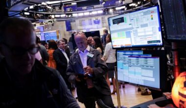 Traders work on the floor at the New York Stock Exchange (NYSE) in New York City, U.S., July 30, 2025. (Reuters File)