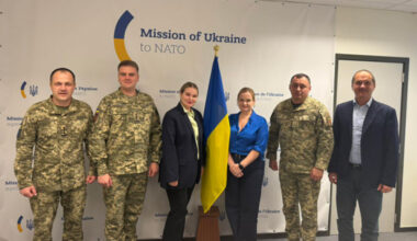 L'ambassadeur d'Ukraine auprès de l'OTAN demande à l'UE d'acheter davantage d'armes américaines pour Kyiv
