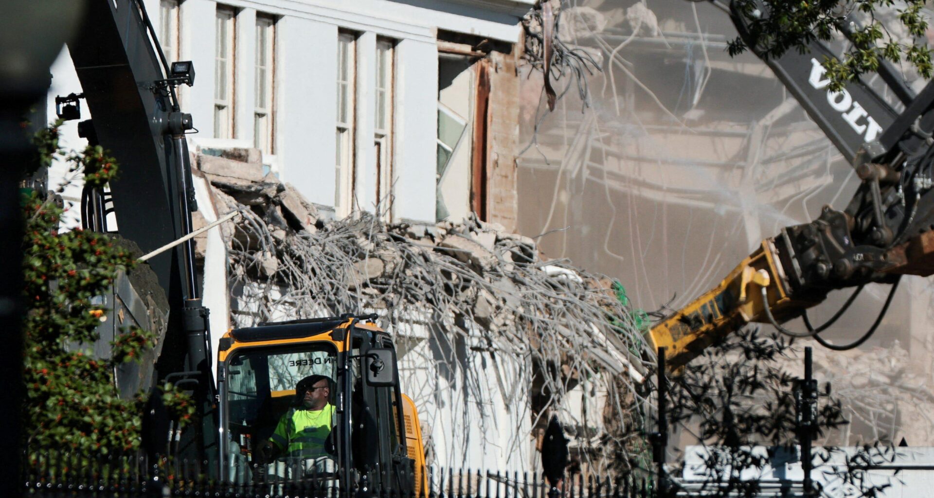 In a sudden change of plans, Trump to demolish White House East Wing entirely