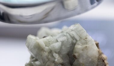 US officials blast China's actions on rare earths, urge Beijing to back down