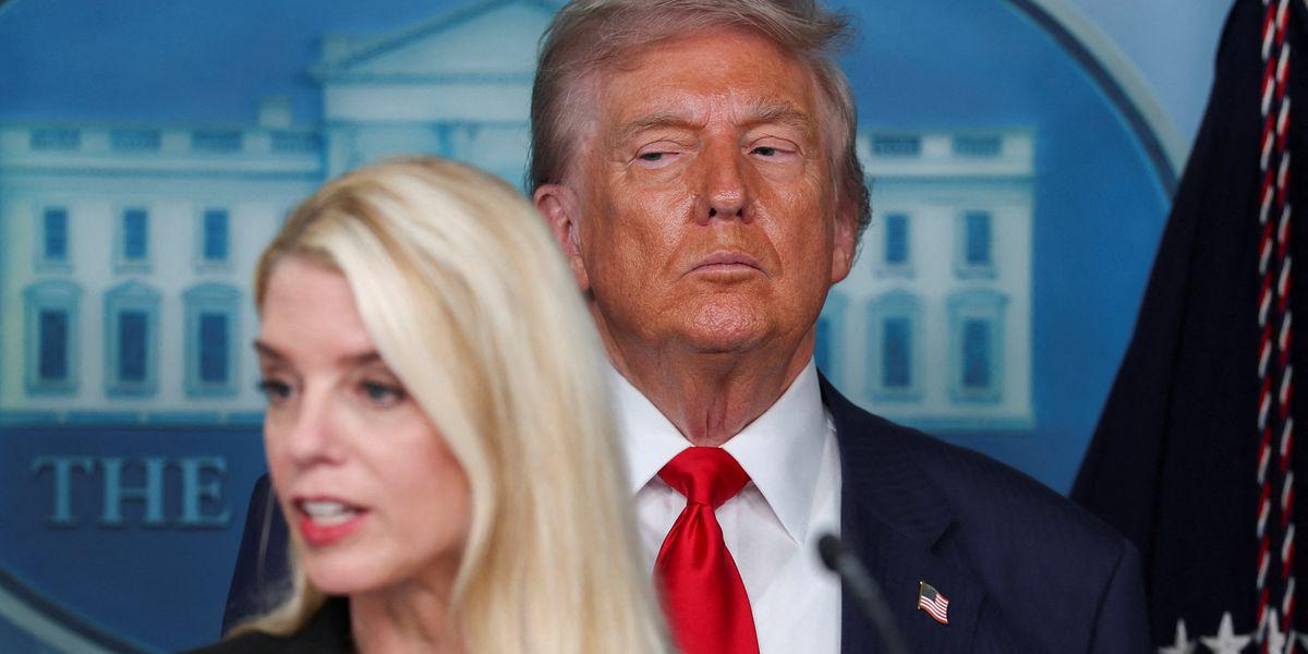 Trump 'misfired' direct message to Bondi with post demanding Comey indictment | Trump believed his Truth Social post in which he called for Atty General Pam Bondi to prosecute former FBI Director James Comey was sent in private. He was "surprised" to learn the post was public, according the report.