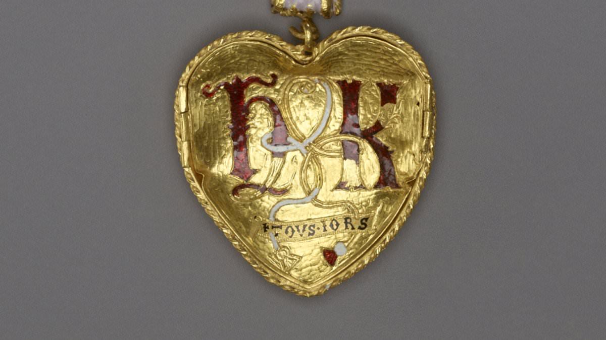 500-year-old gold pendant made for Henry VIII's daughter's marriage to sell for £3.5m after find by metal detectorist