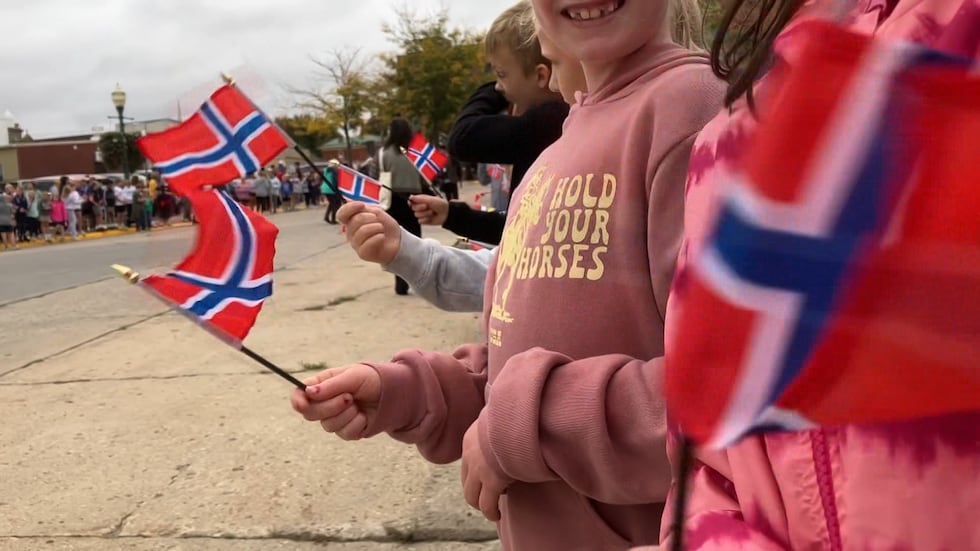 (Figure 1 of 5): Children lining up on Mechanic Street to welcome Prince Haakon of Norway