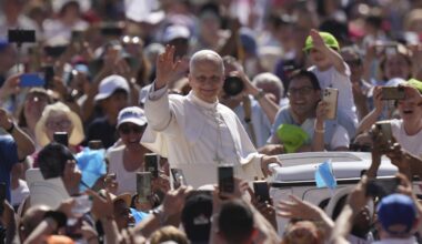 White Sox Fan Pope Leo Relishes Cubs’ NLDS Loss from Popemobile