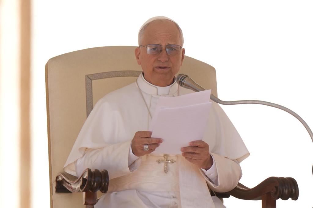 Pope urges news agencies to stand as bulwark against lies, manipulation and post-truths