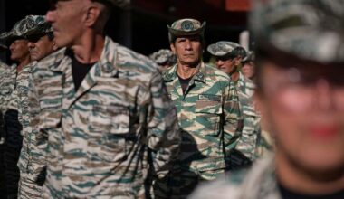 Venezuela Mobilizes Troops and Militias as U.S. Military Looms Offshore