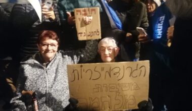 The Blogs: From Accidental Activist to Protest Leader: Expanding Our 'Us' | Rebecca Bardach