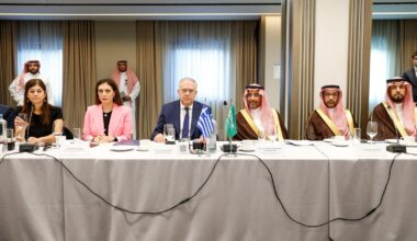 Σε επενδυτική «τροχιά» Ελλάδα - Σαουδική Αραβία - HuffPost