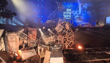 Tens of thousands of Israel attend the Bereaved Families Memorial Ceremony marking two years since the October 7, 2023, massacre, in Tel Aviv's Yarkon Park, on October 7, 2025. (Avshalom Sassoni/Flash90)