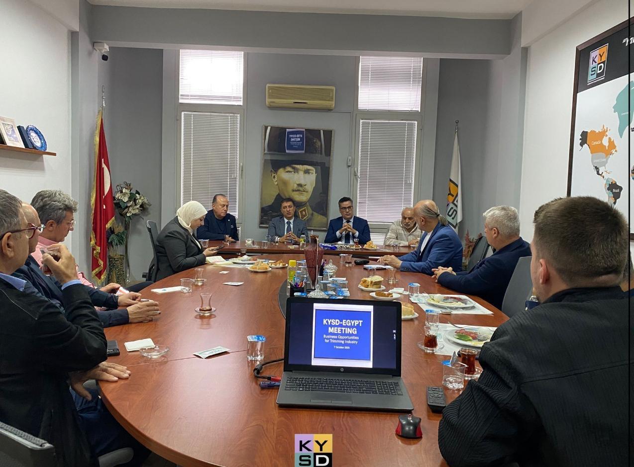 Egypt seeks to attract Turkish investments in textile, clothing accessories industries