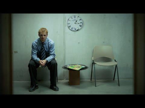 Ik heb een eerste single en clip gemaakt en wil hem graag delen!! (Punk I guess??)