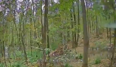 Ukrainian kamikaze drone strikes sleeping russian soldier