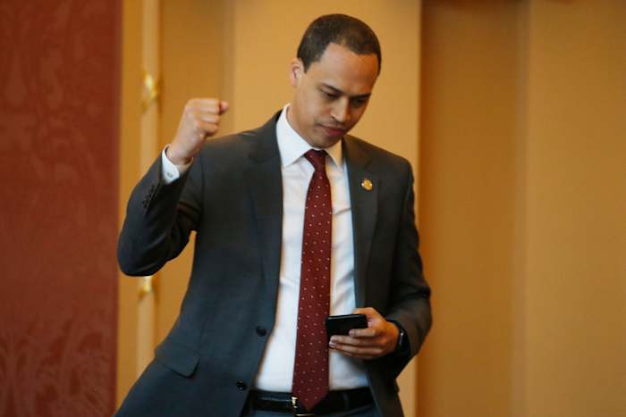Democrat in Virginia attorney general race apologizes for 2022 texts depicting political violence