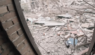 A video recorded by a Ukrainian soldier fighting in a staircase, Toretsk 09/24