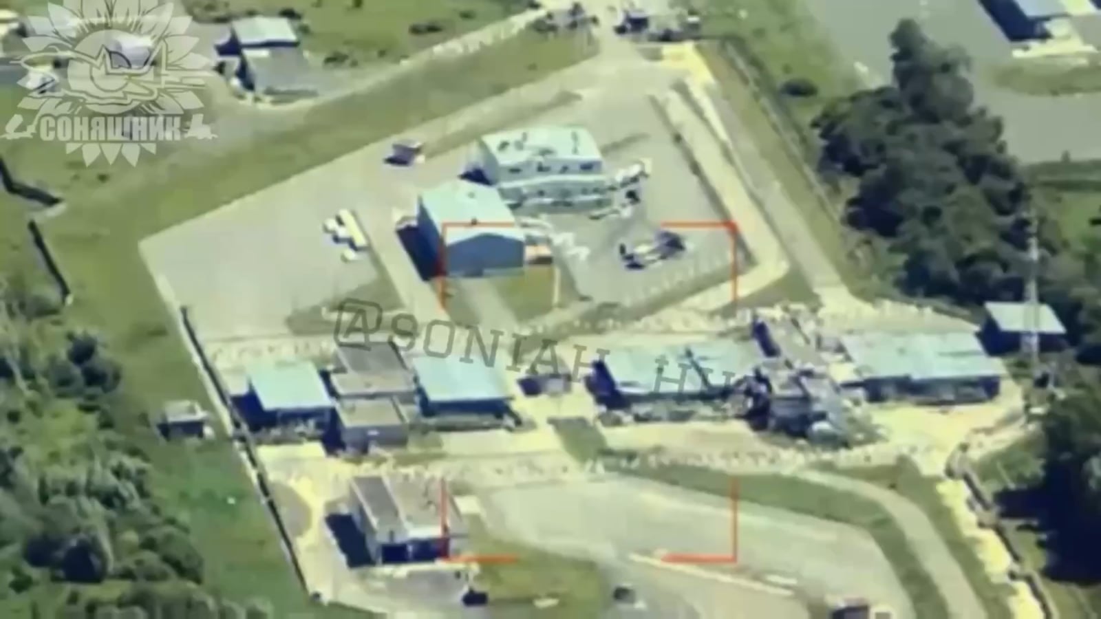 Ukrainian AASM Hammer bomb strikes on Russian Border crossing check point. Zarya, Bryansk Oblast, Russia (51.881554, 34.339422 and 51.881313, 34.337172). Published 30.10.2025