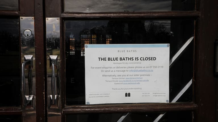  A closure letter on the door of the Blue Baths.