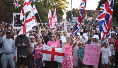 Billions of taxpayer money 'wasted' on 'chaotic' asylum hotel system