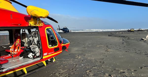 One dead, two in hospital after boat overturns in Port Waikato