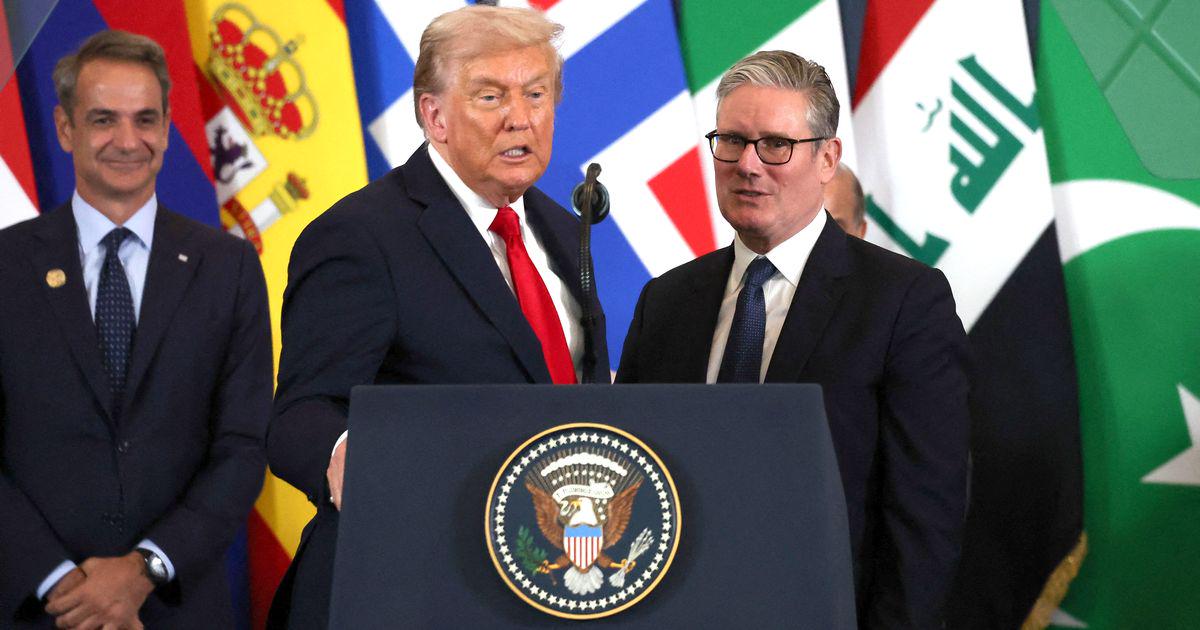 Keir Starmer dubbed 'awkward and irrelevant' after Donald Trump embarrasses him