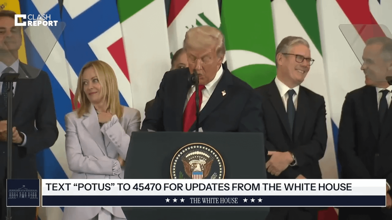 Trump asked, “Where is the UK?” Starmer raised his hand. Trump called him to the stage, making him think he was going to speak. Starmer approached the podium. “It’s nice that you’re here,” Trump said, then sent him back, offending Starmer.