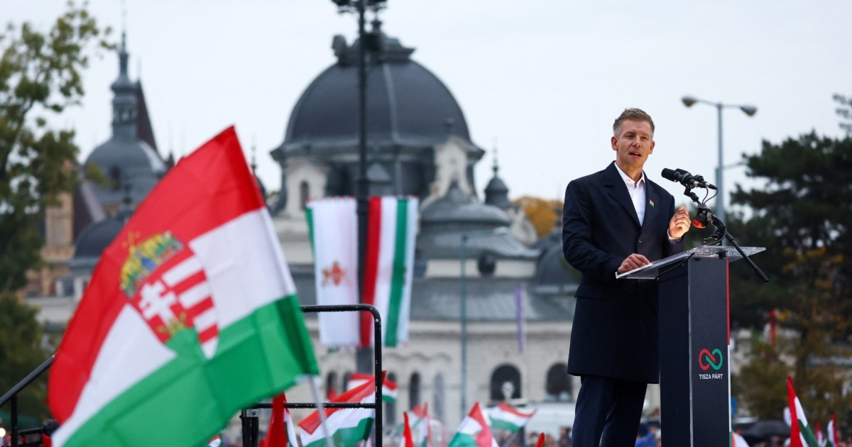 Hungarians March In Budapest At Rival Political Rallies On Anniversary Of 1956 Revolt