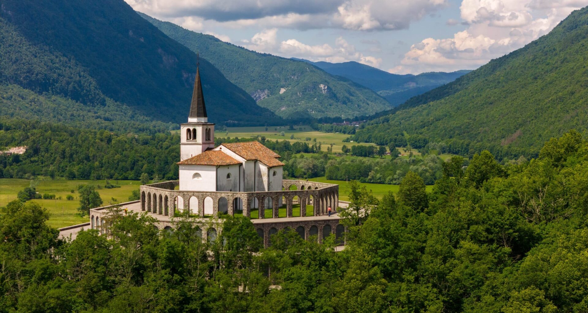 Slovenia mandatory B2B e-invoicing to start in 2028