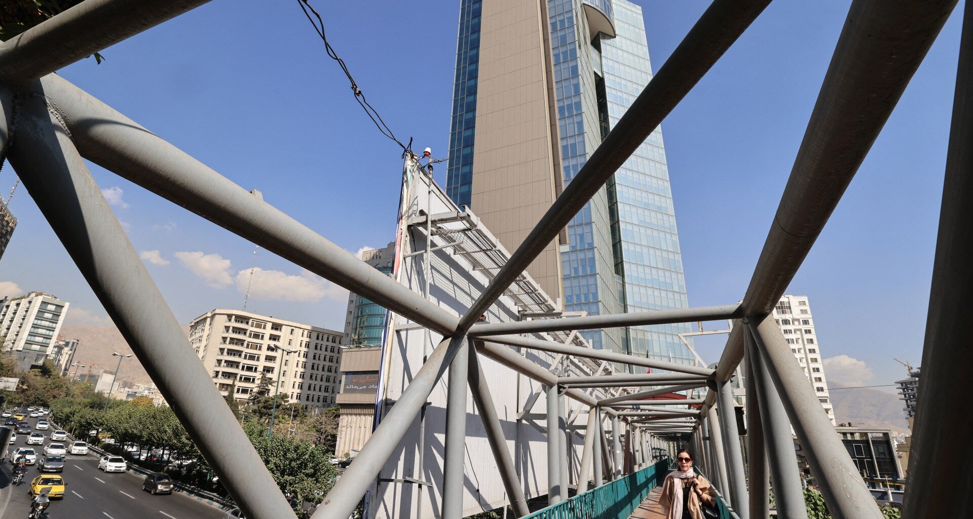 Corruption, mismanagement in spotlight as Iran dissolves major private bank | Corruption News