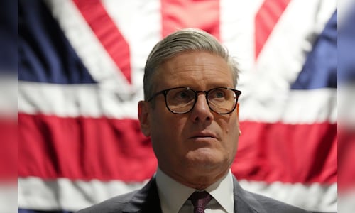 UK scraps automatic settlement rights for asylum seekers